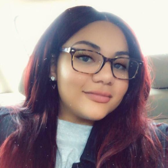 Meet your Posher, Rebecca - Picture 1 of 1